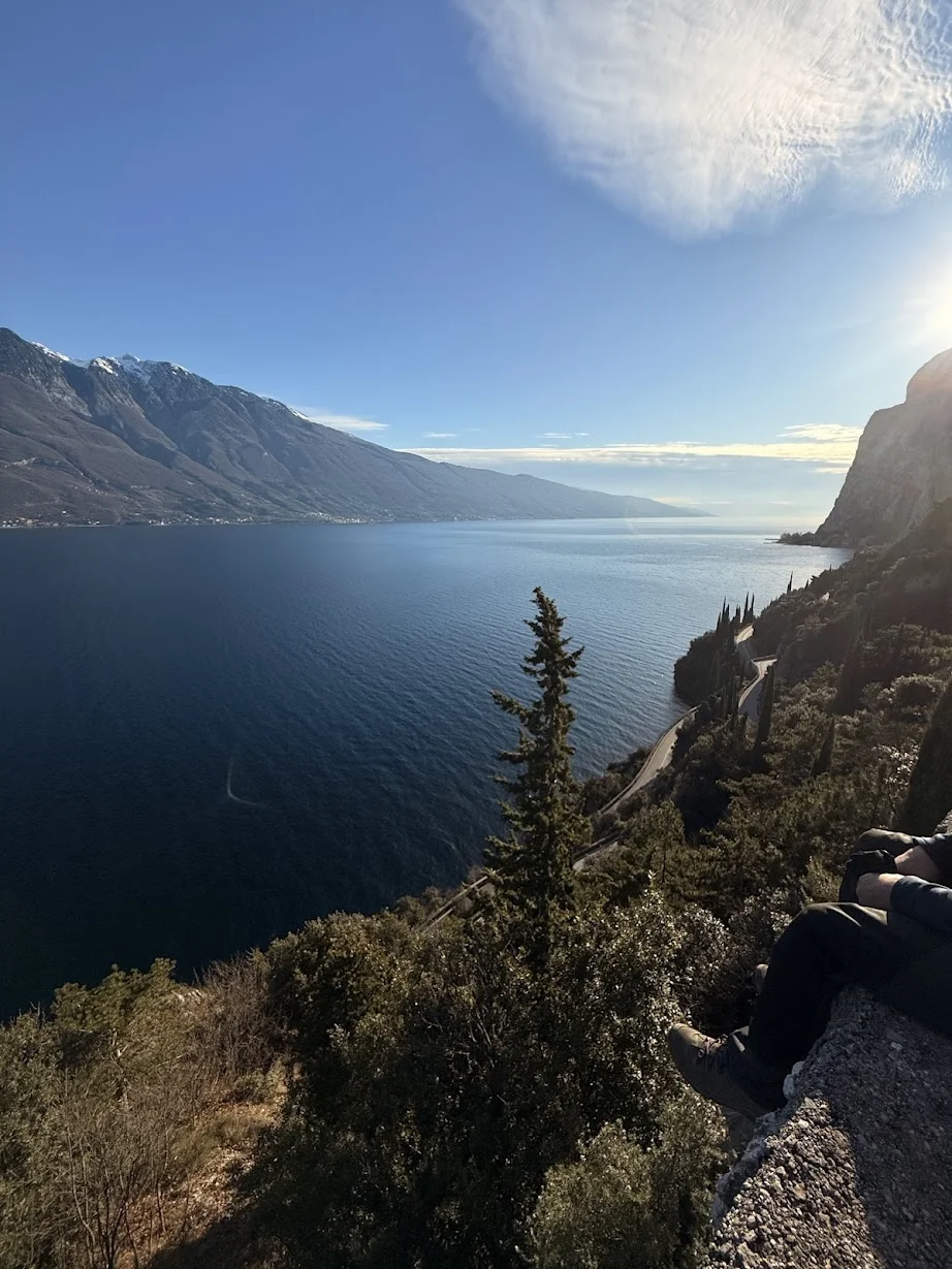 Atemberaubendes Panorama des Gardasees